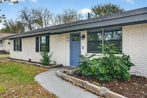 604 E Summit St, Sherman, TX 75090