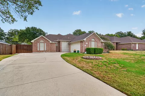 816 Linda Dr, Joshua, TX 76058