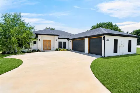 4013 Legend Trl, Granbury, TX 76049