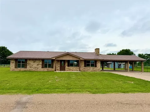 22184 Old River Rd, Trinidad, TX 75163