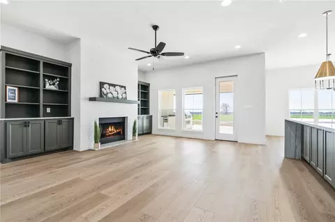 182 Evening Star, Mcgregor, TX 76657 photo 9