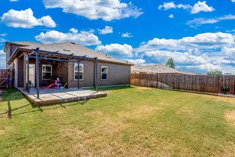 Exterior - 220 Evers Way, Denton, TX 76207 photo 3 of 5