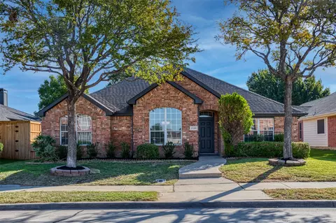 2129 Wallbrook Dr, Lewisville, TX 75067