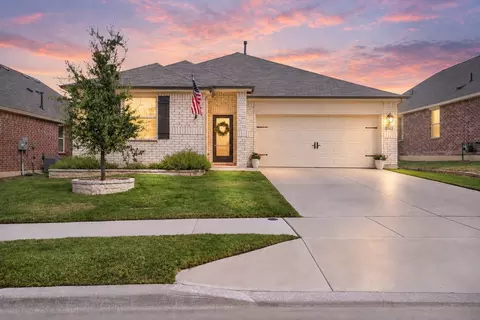 2552 Eden Creek Dr, Fort Worth, TX 76179