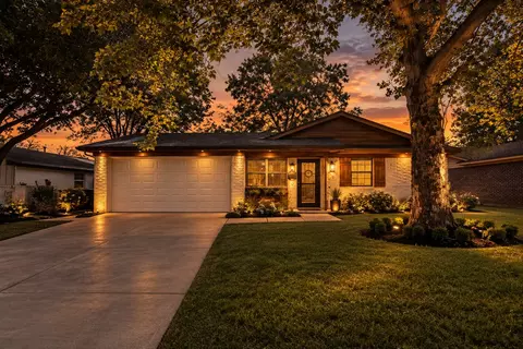 2622 Arcady Dr, Garland, TX 75041