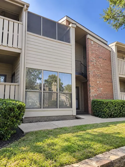 9600 Royal Ln #302, Dallas, TX 75243