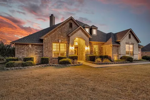 2231 Riverside Dr, Kaufman, TX 75142
