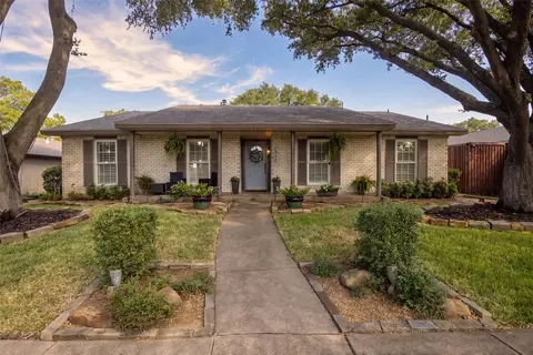 10945 Middle Knoll Dr, Dallas, TX 75238