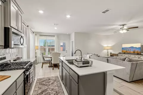 617 Amber Fields Dr, Krum, TX 76249