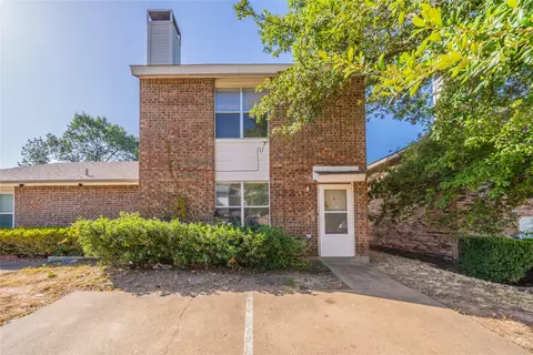 122 Country Bnd, Duncanville, TX 75137