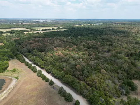 85 Ac County Road 1019, Celeste, TX 75423 photo 4