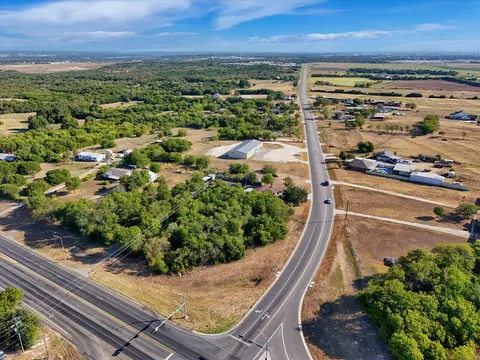 12906 Chapel Rd, Lorena, TX 76655 photo 7