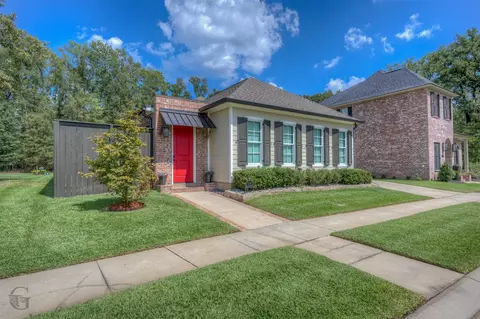 1104 Winterberry Ln, Shreveport, LA 71106