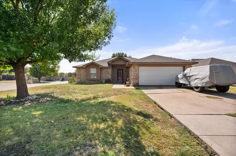 7 Mills Ct, Mansfield, TX 76063