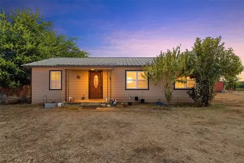 3370 County Road 303, Oglesby, TX 76561