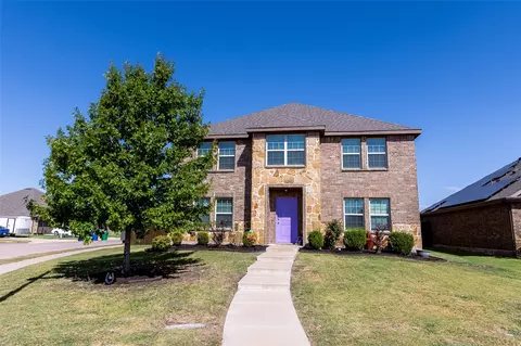 513 Clearlake Dr, Waxahachie, TX 75165