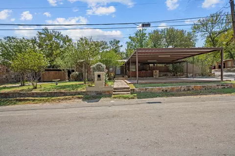 602 SE 18th St, Mineral Wells, TX 76067