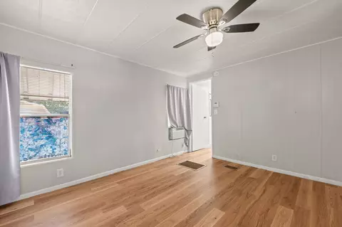 1709 E Apache Trl, Granbury, TX 76048 photo 13