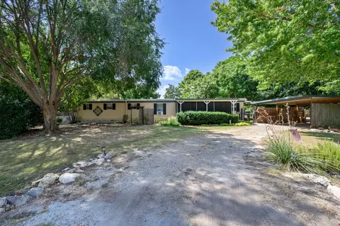1709 E Apache Trl, Granbury, TX 76048