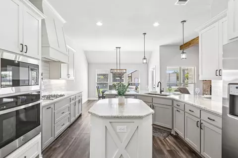 Kitchen - 10189 Kildee Trl, Sanger, TX 76266 photo 1 of 7