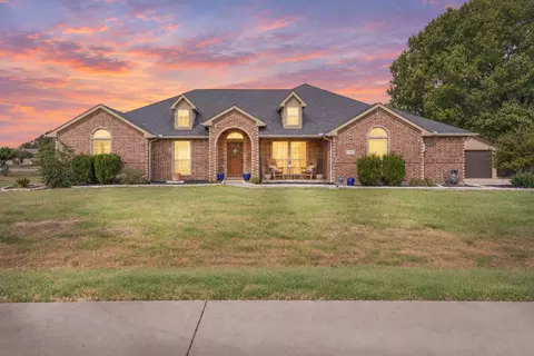 343 Cambridge Ct, Waxahachie, TX 75167