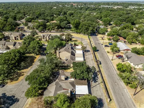 View/Area - 3311 Chimney Place Dr, Waco, TX 76708 photo 3 of 4