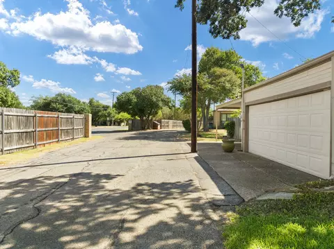 Exterior - 3311 Chimney Place Dr, Waco, TX 76708 photo 8 of 10