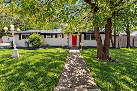 4928 Ira St, Haltom City, TX 76117