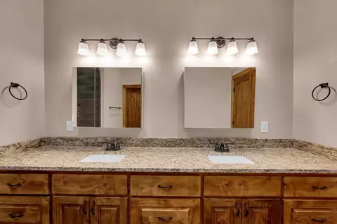 Bath - 2207 Talbert Ranch Rd, China Spring, TX 76633 photo 2 of 4