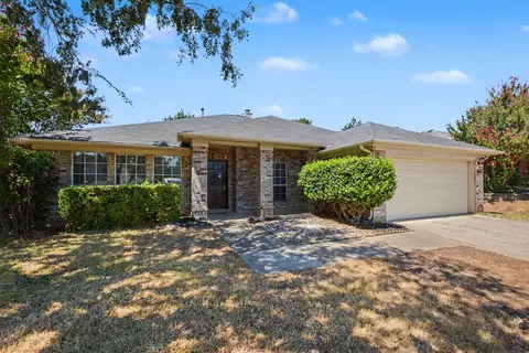 737 Oak Dale Ave, Lake Dallas, TX 75065