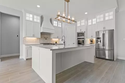Kitchen - 209 Devonshire St, Mount Pleasant, TX 75455 photo 2 of 4