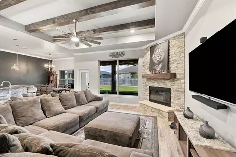 Living - 400 Juniper Dr, Troy, TX 76579 photo 3 of 3