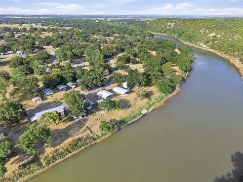141 Chavez Trl, Weatherford, TX 76087