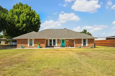 1710 Vineyard Rd, Grand Prairie, TX 75052