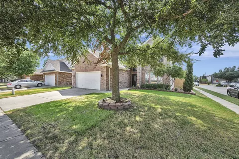 6369 Redeagle Creek Dr, Fort Worth, TX 76179