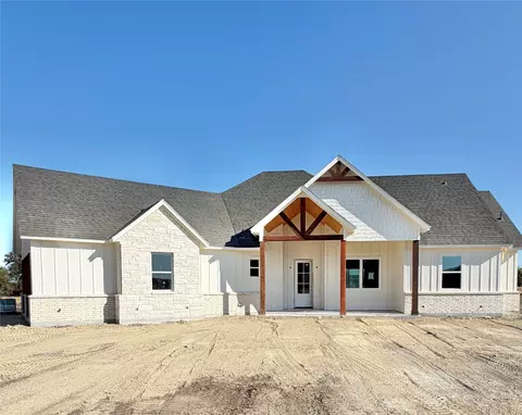2009 Collin St, Weatherford, TX 76085
