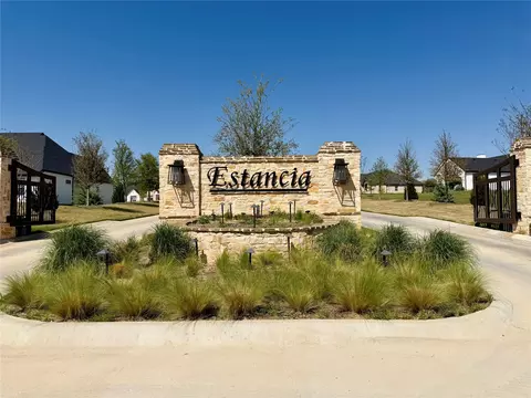 1048 Estancia Blvd, Weatherford, TX 76088
