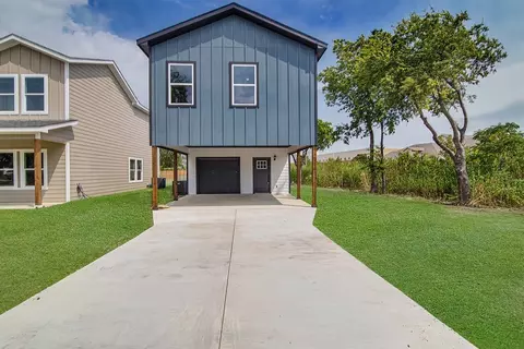 316 W Gambrell St, Fort Worth, TX 76115