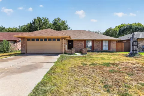 2413 Channing Dr, Grand Prairie, TX 75052