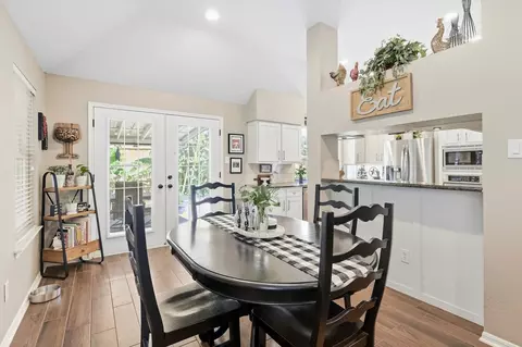 Dining - 524 Post Oak Rd, Grapevine, TX 76051 photo 2 of 2