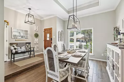 Entry Way - 524 Post Oak Rd, Grapevine, TX 76051 photo 3 of 6