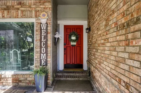 Entry Way - 524 Post Oak Rd, Grapevine, TX 76051 photo 1 of 6