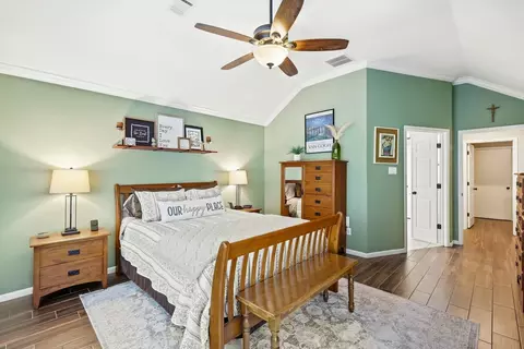 Bedroom - 524 Post Oak Rd, Grapevine, TX 76051 photo 2 of 5