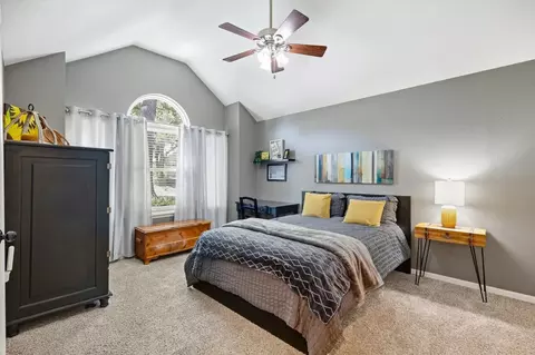 Bedroom - 524 Post Oak Rd, Grapevine, TX 76051 photo 5 of 5