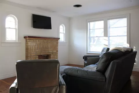 417 N Pecan St, Arlington, TX 76011