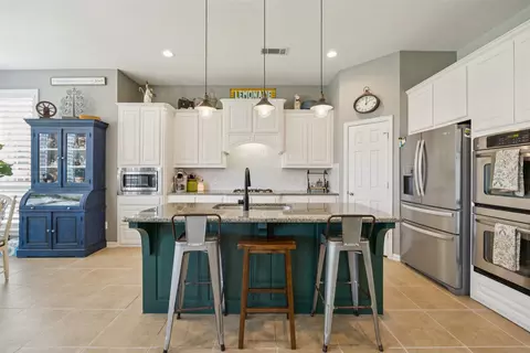 1000 Fenwick Ln, Forney, TX 75126
