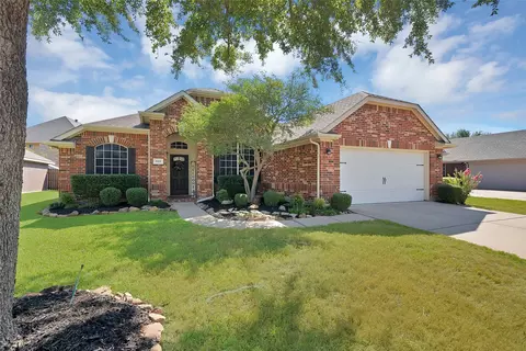 505 Victory Ln, Mansfield, TX 76063