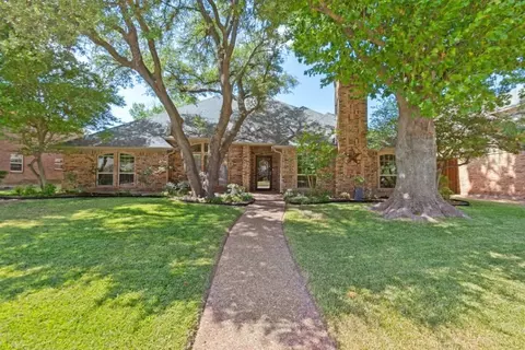 17715 Voss Rd, Dallas, TX 75287