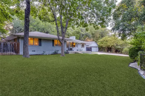 737 N Hampton Rd, Dallas, TX 75208