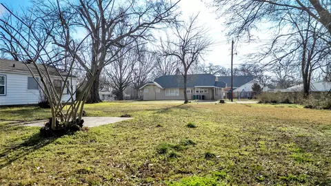 Exterior - 901 Johnson St, Terrell, TX 75160 photo 5 of 5